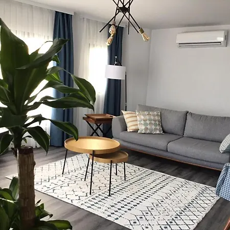 Modern And Vibrant Apartment 7 Min To Marmaris Public Beach Мармарис